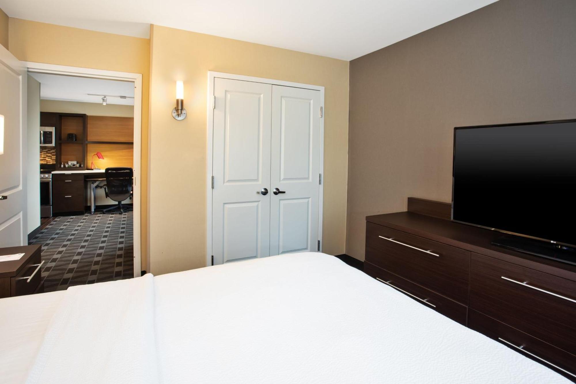 Towneplace Suites By Marriott Detroit Belleville Eksteriør billede