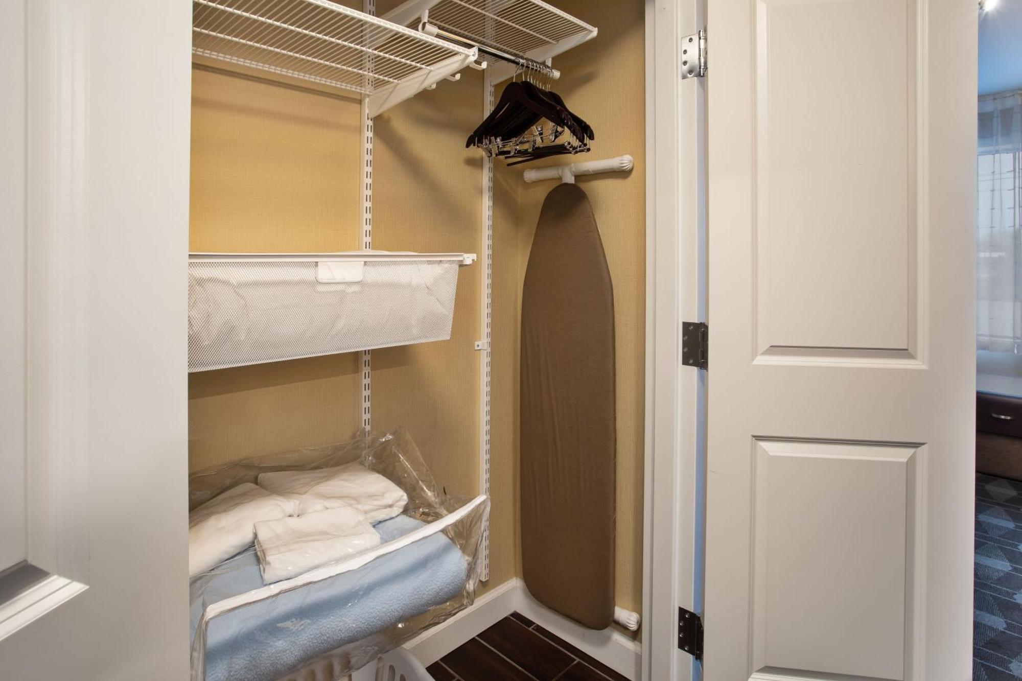 Towneplace Suites By Marriott Detroit Belleville Eksteriør billede